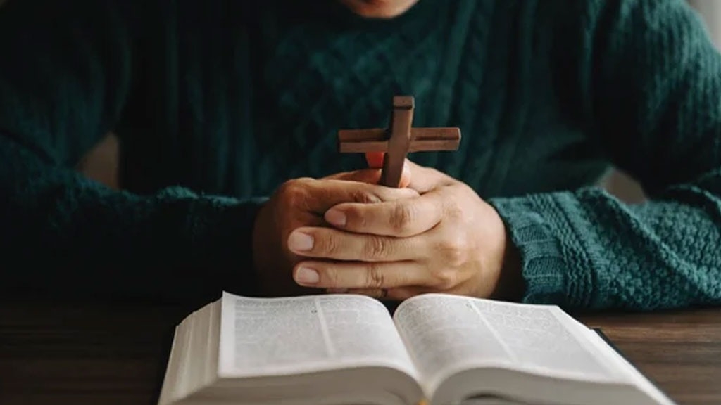 Prayer in Crisis: Finding God When Life Falls Apart